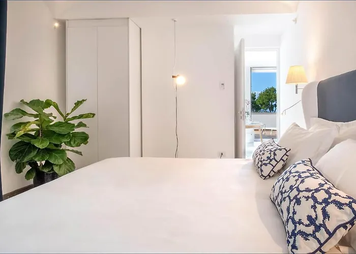 The Ivy Villa *